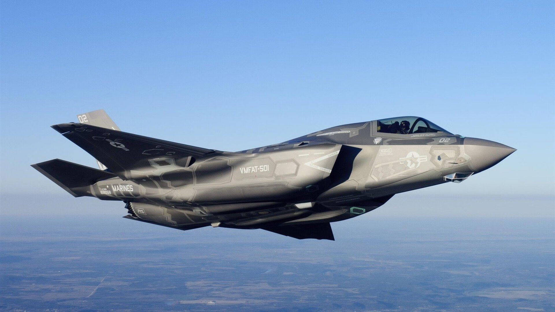 开云体育官网在线-英超高潮不断:逆转、绝平、黄金瞬间层出不穷,英超有多激烈